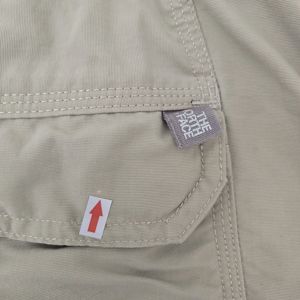 The North Face Men's Outdoorsy Khaki Belted Nylon Cargo Short‎ XL